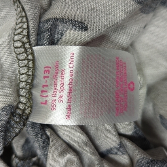 NO Boundaries Juniors Sleeveless Lace-Up Back Graphic Skull Tank Top Large 11-13 - Picture 7 of 7